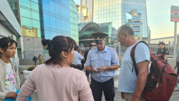 В Самаре на Ж/Д вокзале полиция поймала 19 мигрантов с плохим поведением