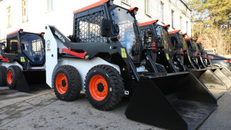 Самарцам показали стальных "Шмелей", которые будут чистить город от снега