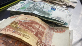 В Самарской области осудили за взятку экс-заместителя главы района