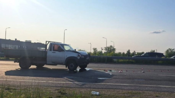 В Самарской области водитель иномарки устроил аварийный страйк с пикапом и велосипедом