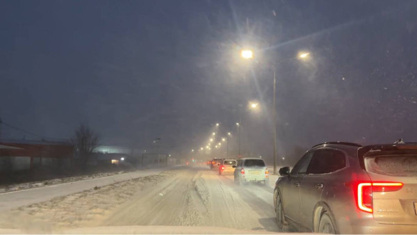 В Самарской области из-за непогоды 3 января ограничено движение всех видов транспорта на участке федеральной трассы М-5 