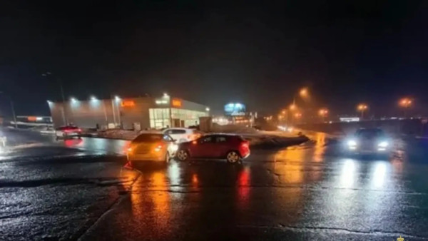 В Самаре в столкновении  Mercedes-Benz и Hyundai пострадала 10-летняя девочка