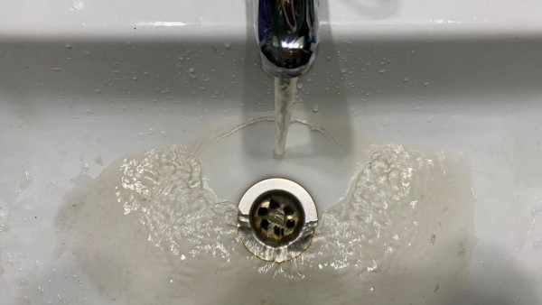 На 15 улицах в Самаре временно отключат холодную воду 9 июня 