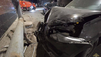 В Самаре Datsun въехал в станцию метро «Российская»