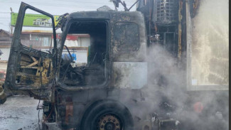 В Самарской области сгорела фура с лимонадом