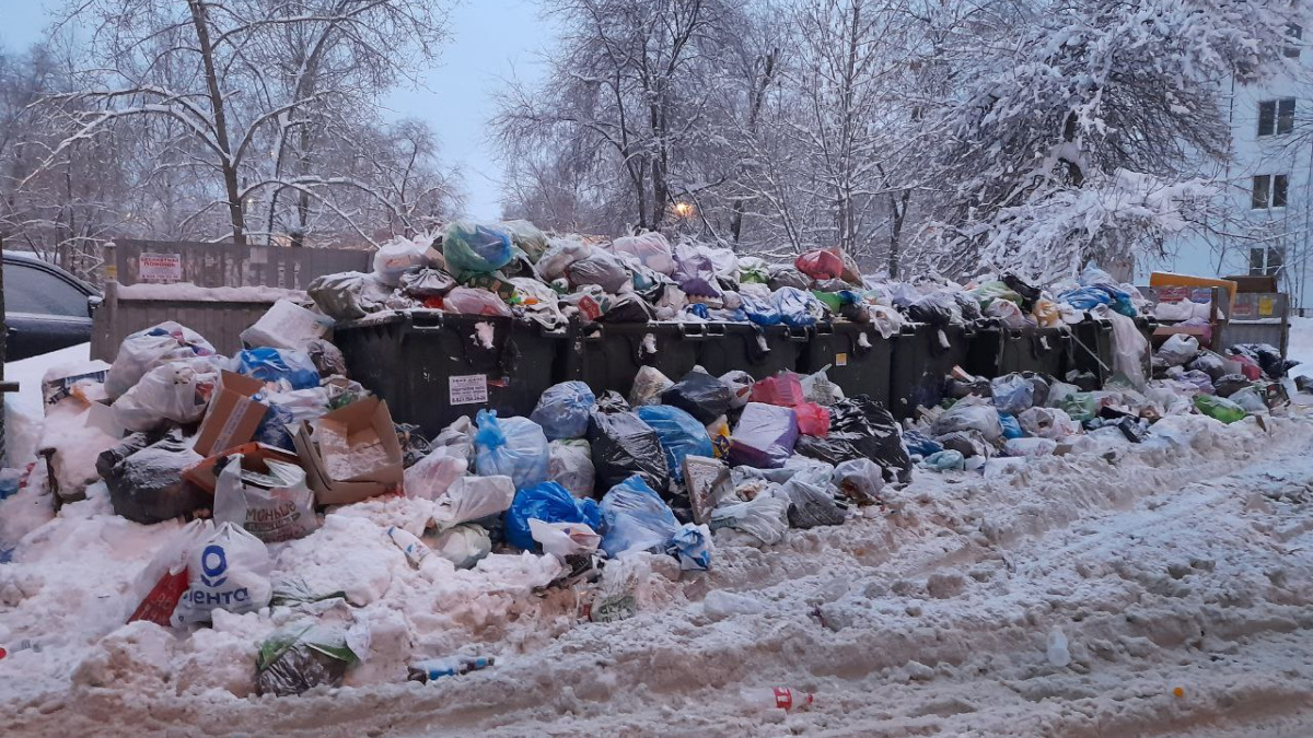 Виды помоек шокируют. В Самаре раскритиковали уборку мусора в первые после  снегопада выходные – Новости Самары и Самарской области – ГТРК Самара