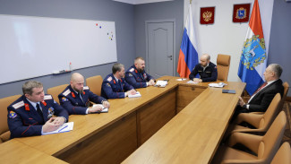 Вячеслав Федорищев провел встречу с атаманом Константином Давитьяном