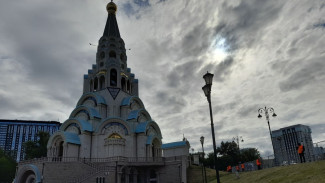 В Софийском соборе Самары прошла пасхальная служба 12 апреля