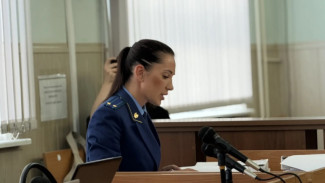В квартире убитых Тарховых в морозилке и под холодильником обнаружили кровь