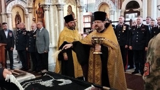 В храме святого Великомученика и Победоносца Георгия состоялась церемония крепления знамени Добровольческого отряда Барс-15 «Ермак»