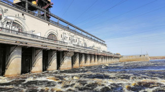Сотрудников ГЭС обеспечили связью под водой
