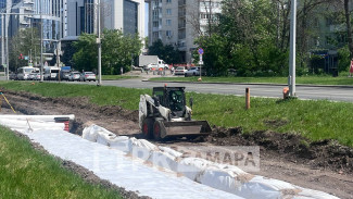 В Самаре продолжается ремонт трамвайных путей на Ново‑Садовой: кадры с места 