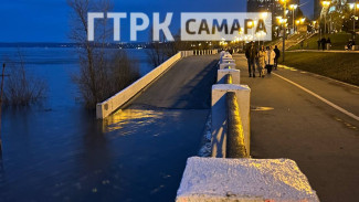 Появились кадры ушедшей под воду набережной в Самаре