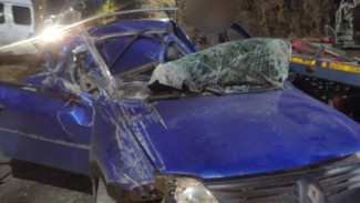 Под Самарой легковушку смяло после ДТП с "Газ"