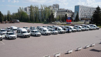 В Самаре медучреждения получили новые машины неотложной помощи