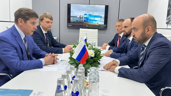 Глава Самарского региона и заместитель генерального директора Ростеха обсудили перспективы сотрудничества на Международной выставке «ИННОПРОМ-2024»