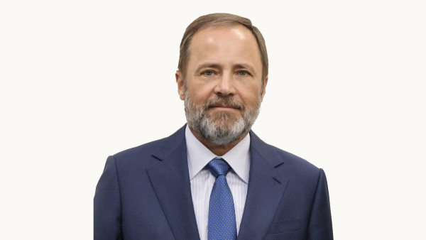 Поздравление с Международным женским днем полномочного представителя Президента РФ в ПФО Игоря Комарова