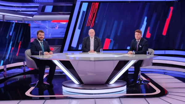 «Актуальное интервью»: хирургия катаракты, или как вернуть утраченное зрение при помутнениях хрусталика 