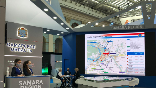 Дмитрий Азаров принимает участие в международном форуме «Транспорт России-2021»
