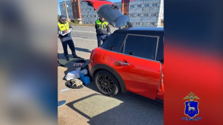 В Тольятти в красном Mini Cooper нашли 5 кг мефедрона