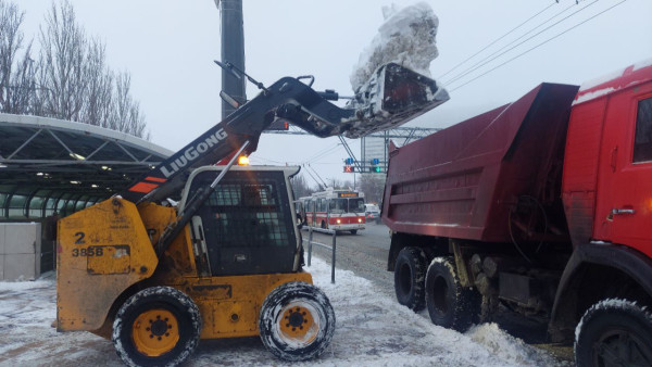 390 единиц техники работает на дорогах Самары