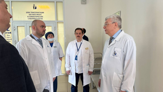 Губернатор Вячеслав Федорищев посетил Клиники СамГМУ и обсудил со студентами развитие высокотехнологичной медицины