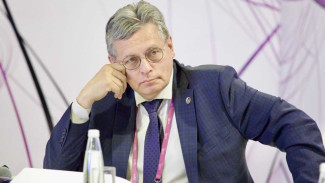 Рифат Сабитов выступил модератором тематической площадки «Здоровое информационное пространство в промышленных регионах» на III Женском форуме в Кузбассе