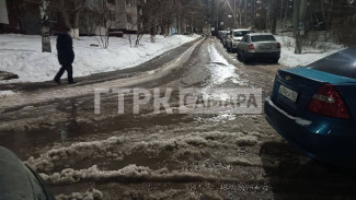 Появились кадры последствий мощного прорыва трубы на Демократической в Самаре