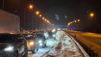 В Самарской области из-за метели ограничили движение на трассе М-5