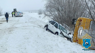 Под Самарой перевернулся автобус со школьниками