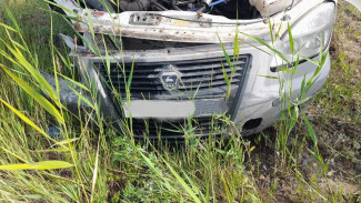 Два человека пострадали в столкновении трех автомобилей Самарской области