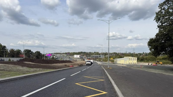 В Самаре на дублере Московского шоссе завершили работы по укладке асфальта 