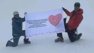 Самарские врачи покорили Эльбрус и Казбек в День России