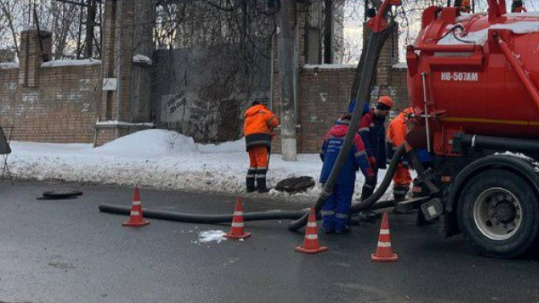 В Куйбышевском районе Самары восстанавливают подачу воды после замерзания труб
