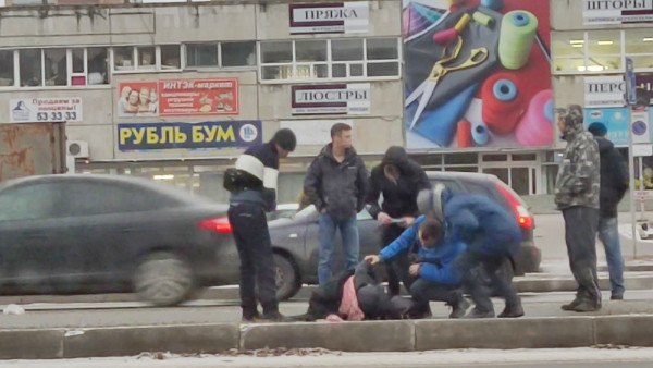 В Тольятти под колеса отечественного автомобиля попала пожилая женщина 16 декабря 2021 года 