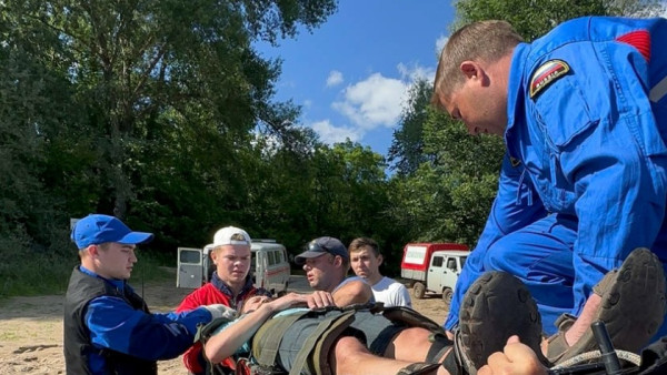 Мужчину с сердечным приступом эвакуировали с фестиваля бардовской песни