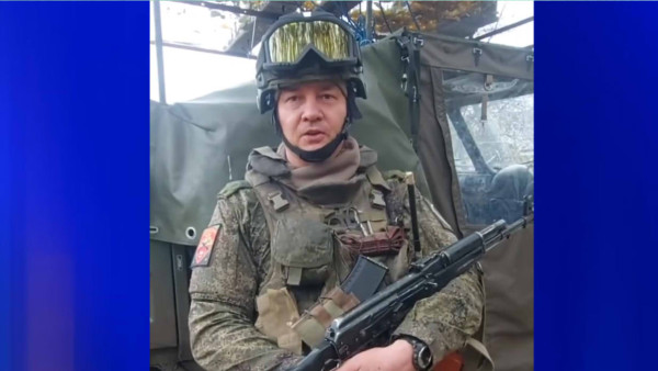 Поздравление  заместителя командира 506-го мотострелкового полка по военно-политической работе гвардии подполковника Дмитрия Холина с Днем народного единства