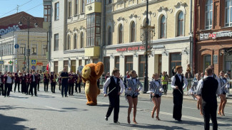 В Самаре прошел парад-дефиле духовых оркестров