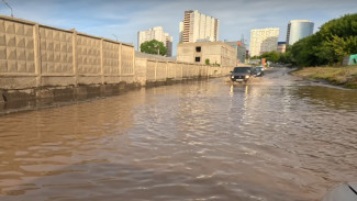 В Самаре произошел потоп на улице Пятигорской