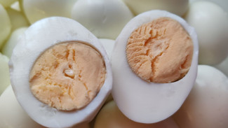 Актуально, как никогда: самарцам рассказали, сколько можно хранить вареные яйца