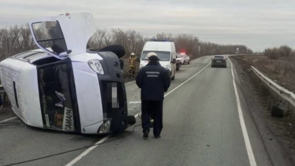 В воскресенье в ДТП под Самарой пострадали пассажиры автобуса
