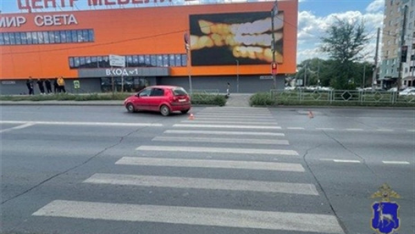 В Самаре Hyundai сбил 12-летнюю девочку, переходившую дорогу на зеленый свет