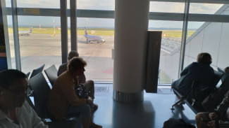 Почти два десятка самолетов задержали в самарском аэропорту "Курумоч" из-за угрозы атаки БПЛА