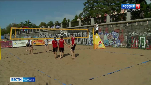 Самара открыла фестиваль дворового волейбола