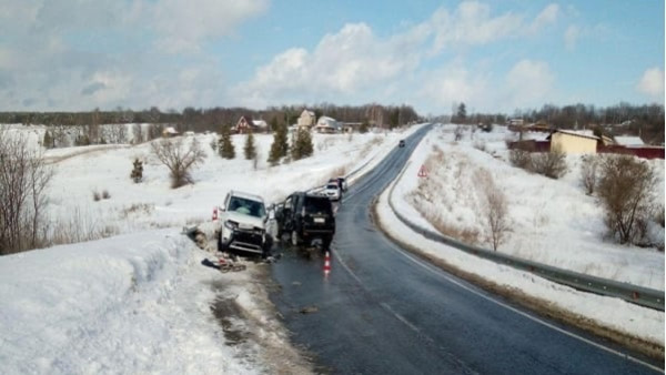 В Самарской области на огромной скорости столкнулись два «японца»