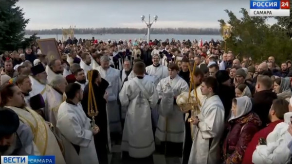 Более трех тысяч человек приняли участие в крестном ходе в Самаре 