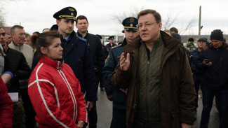 Дмитрий Азаров встретился с пострадавшими от паводка жителями поселка Заливное