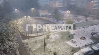 "Люблю метель в начале мая": погодная аномалия укрыла Самару сугробами