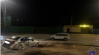 В Самаре в ДТП у 42-летнего водителя в машине пострадали три 19-летних пассажирки