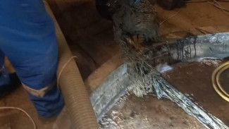 Из самарской канализации вытащили 20 кг салфеток и другого мусора